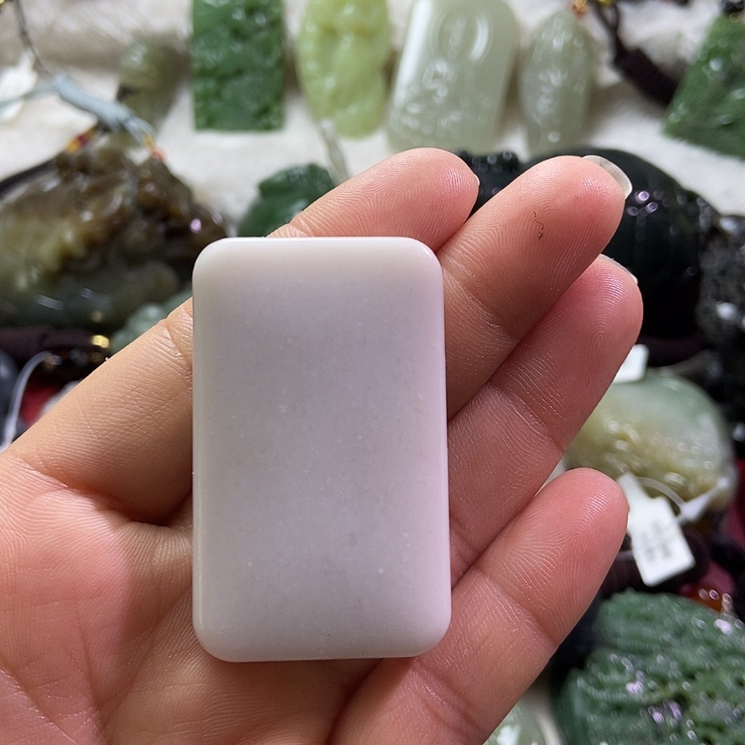 和田玉（糖玉）颈饰未镶嵌