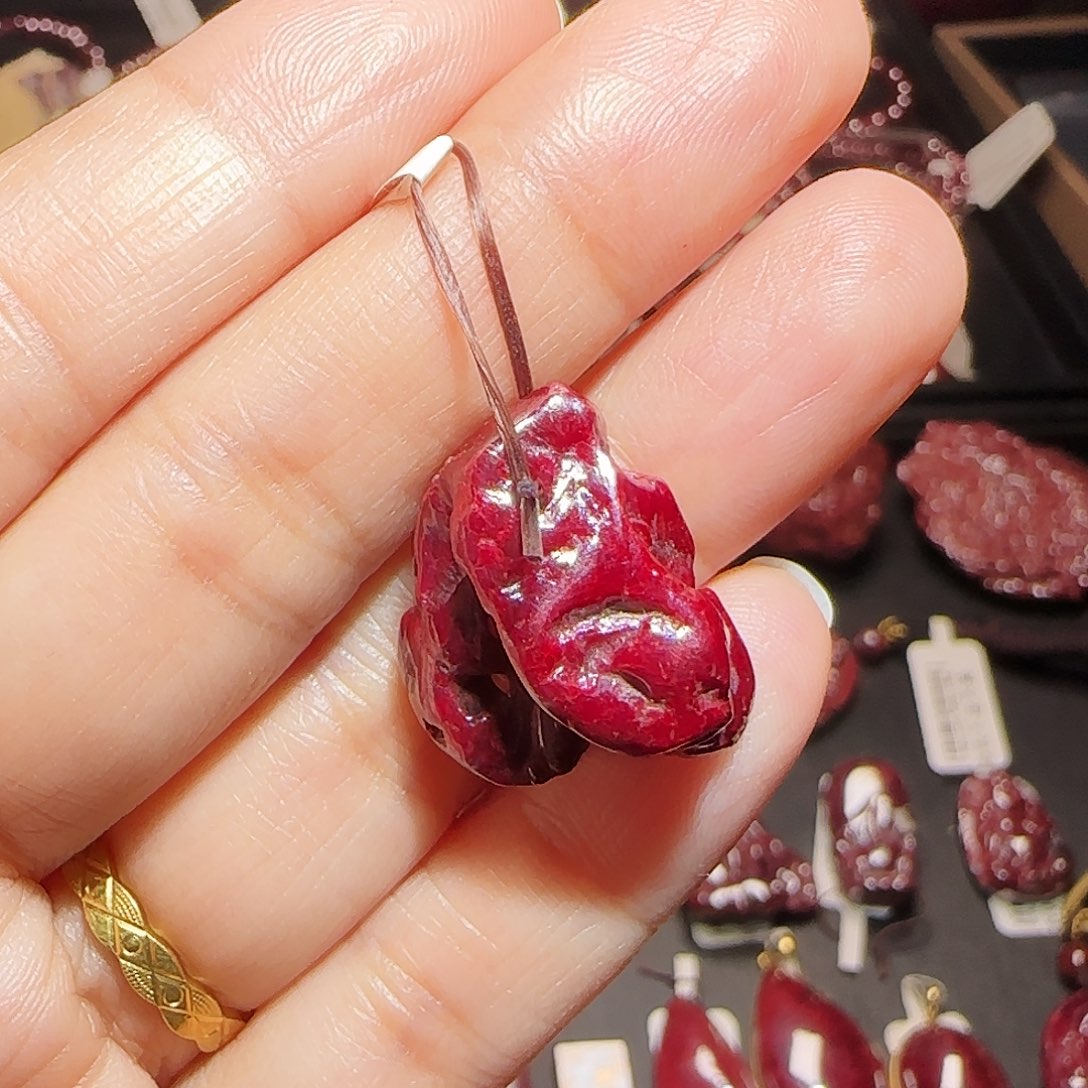 钊***天然辰砂朱砂吊坠12.8克