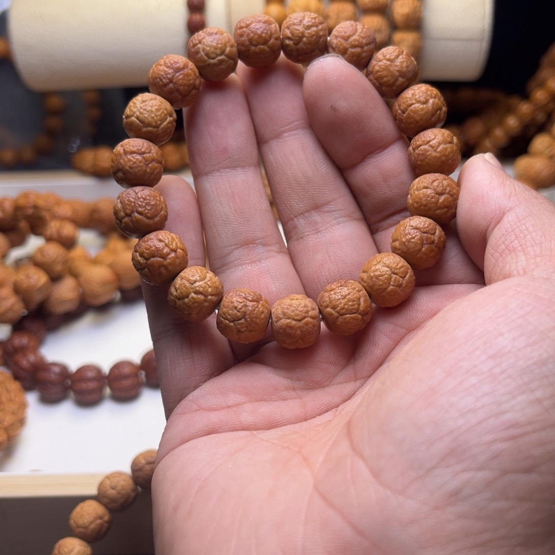 猴头核桃手串反油微瑕，饕餮12不支持差评