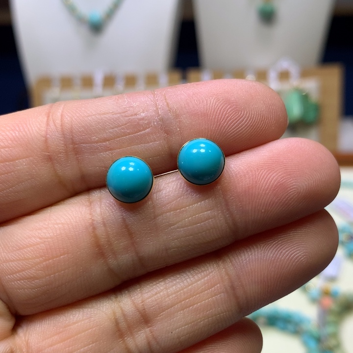 绿松石18K金镶嵌耳钉