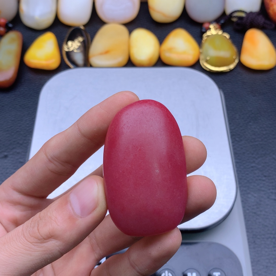 和田玉未镶嵌把件