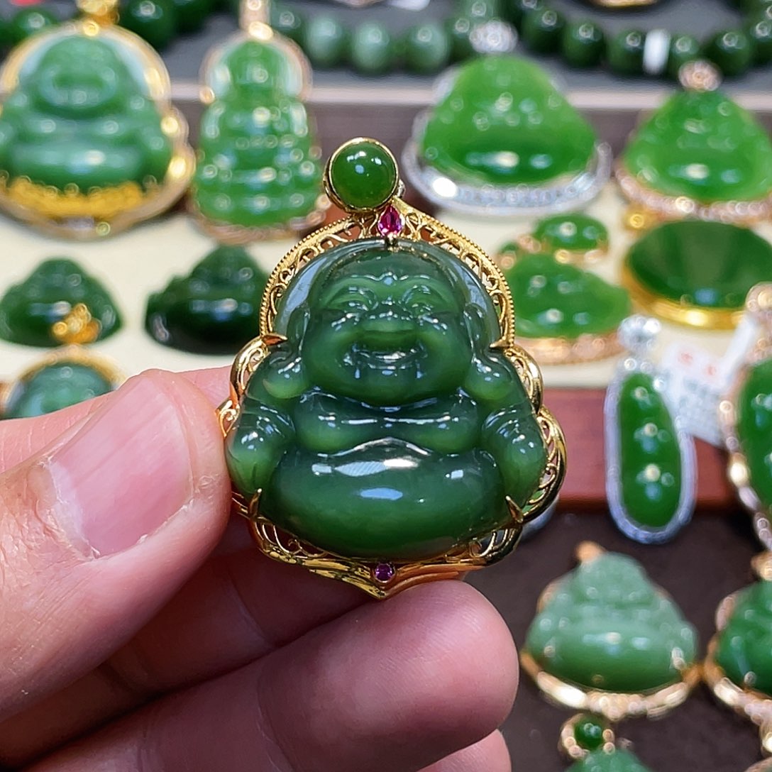 和田玉（碧玉）颈饰18K金镶嵌佛公30mm