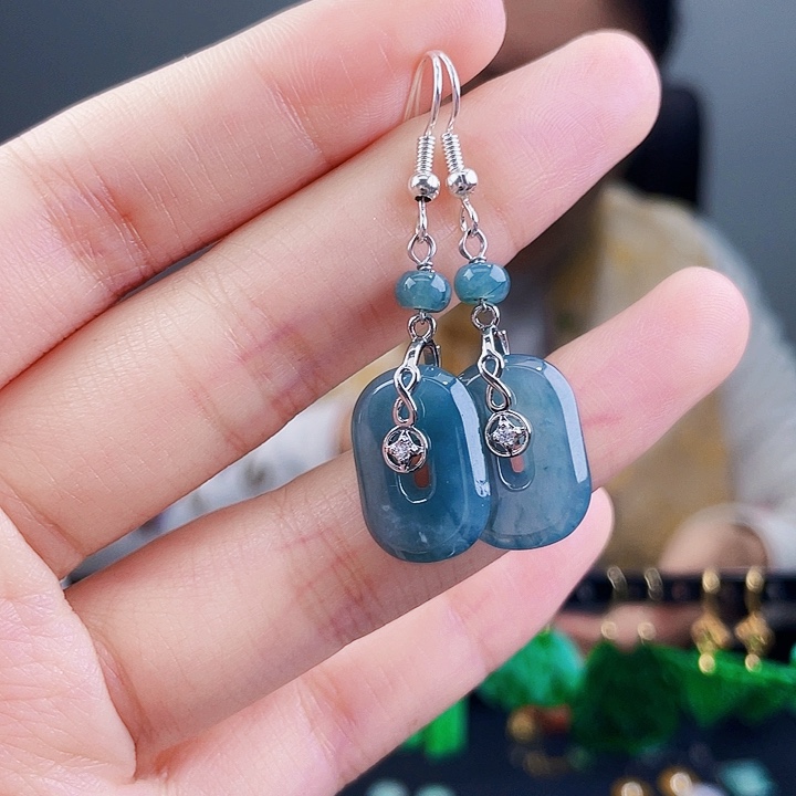 翡翠耳饰未镶嵌饰品