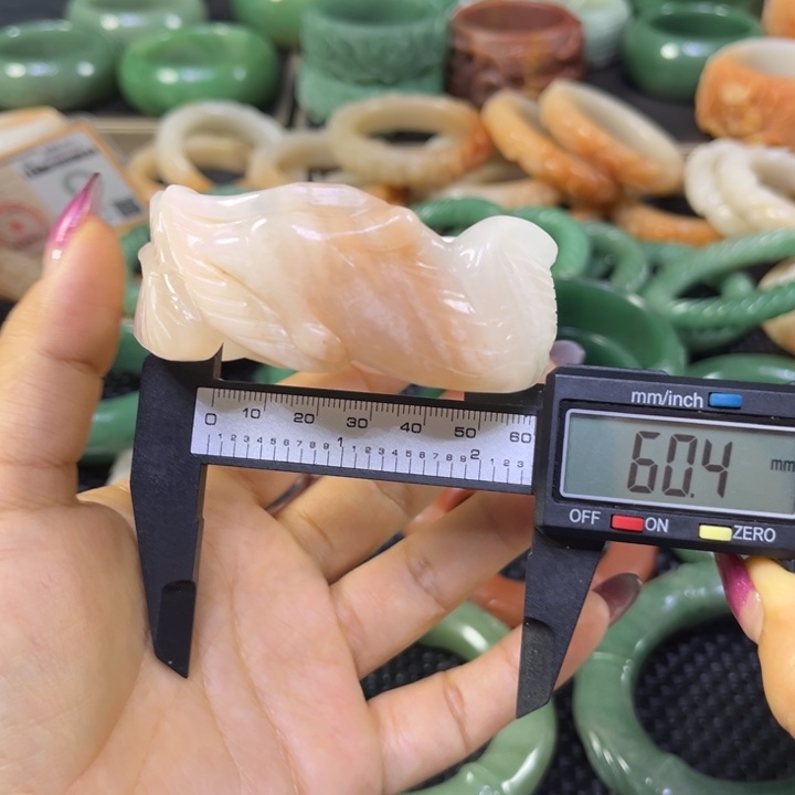 未镶嵌手镯石英质玉
