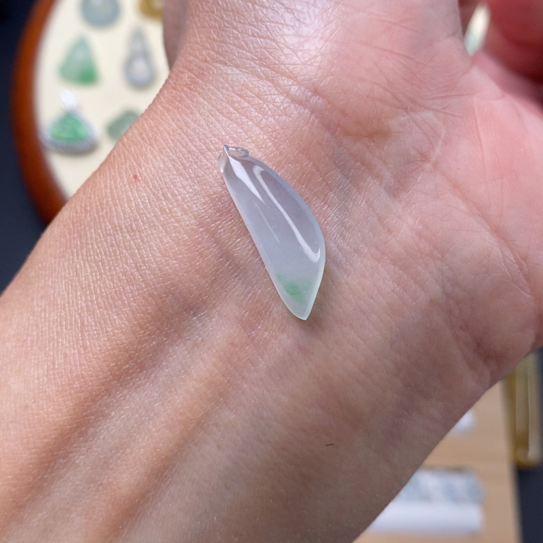 翡翠颈饰未镶嵌福瓜