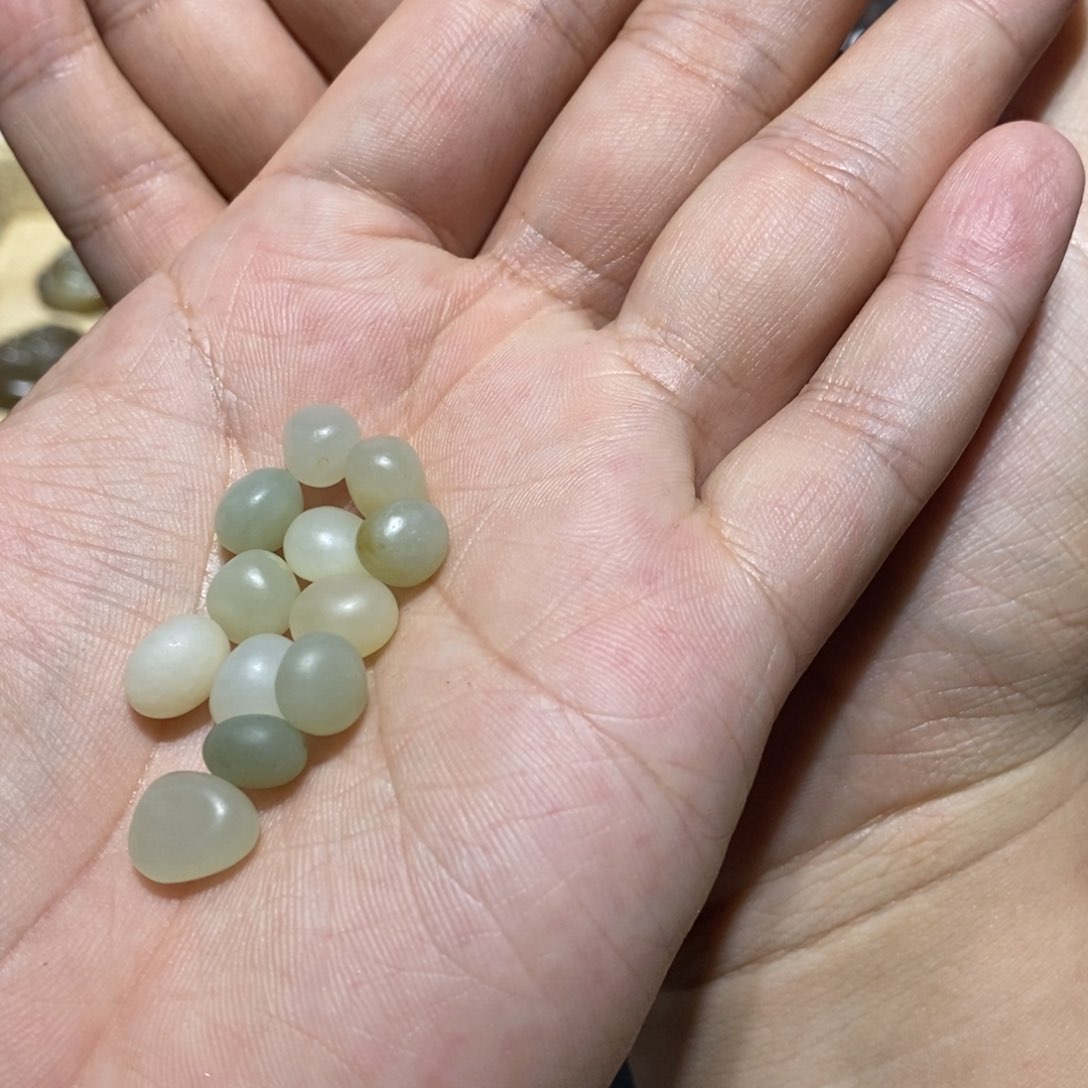 和田玉未镶嵌颈饰皮****?