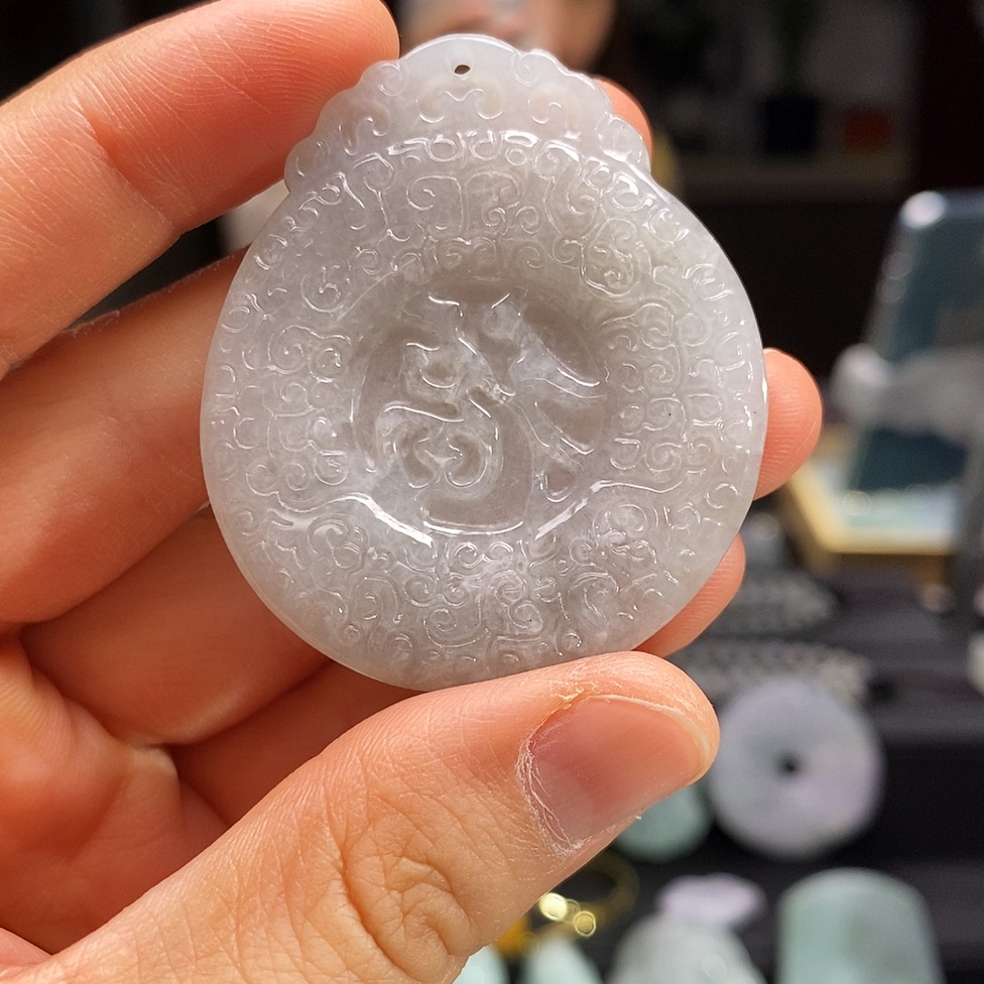 翡翠未镶嵌颈饰福