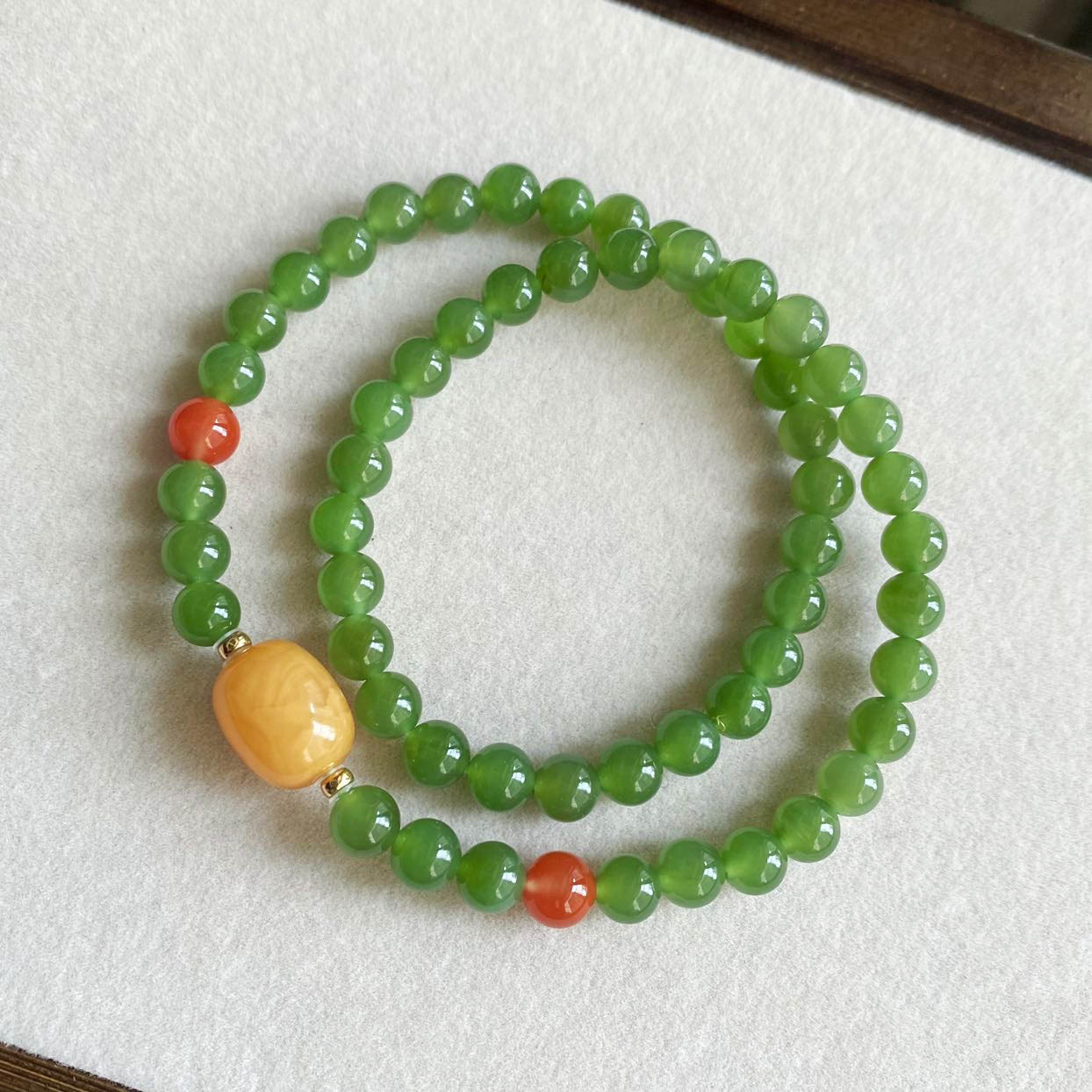 【显白无黑点】18k金老料冰底俄罗斯碧玉果绿色手串天然和田玉手串