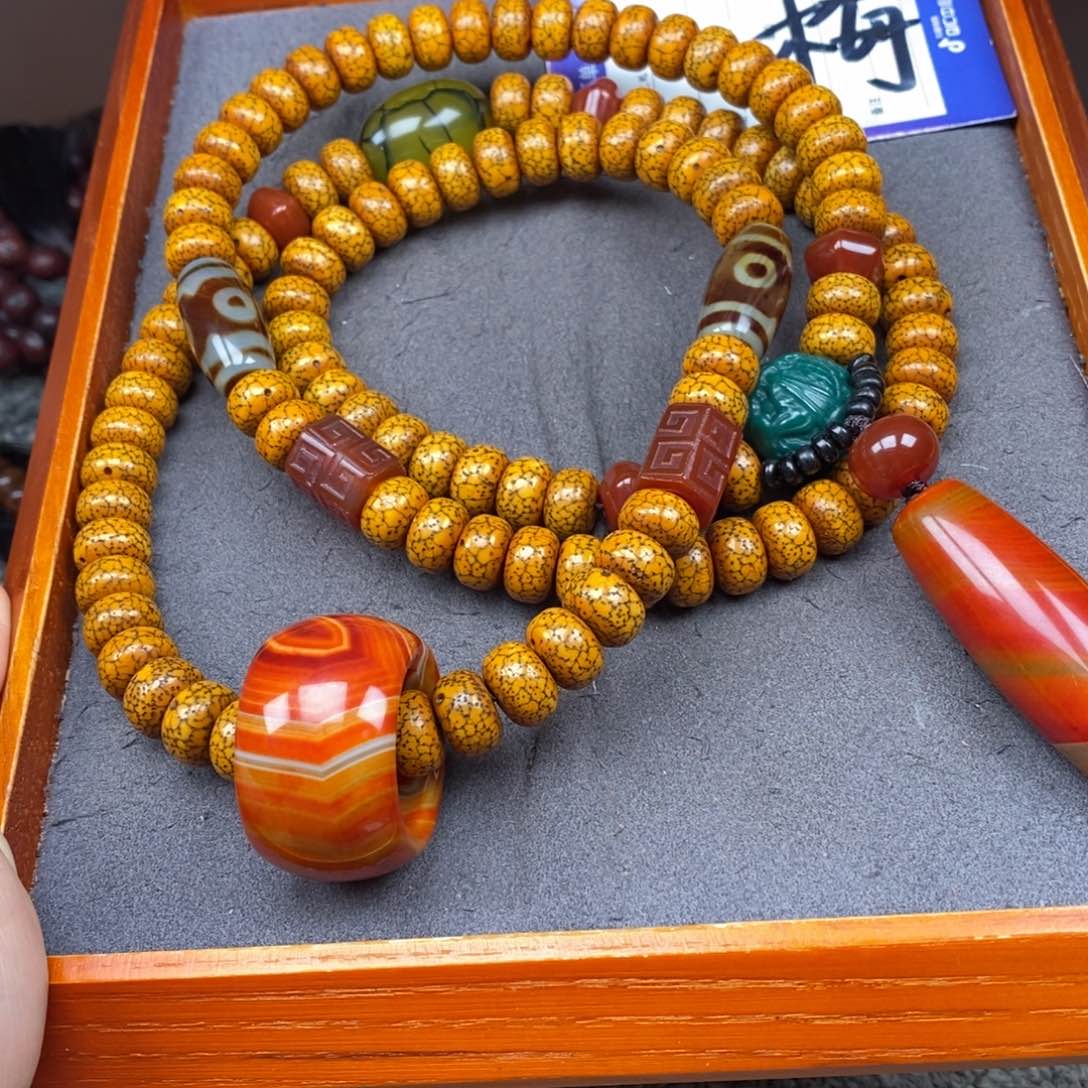 星月菩提吊坠嗯星月