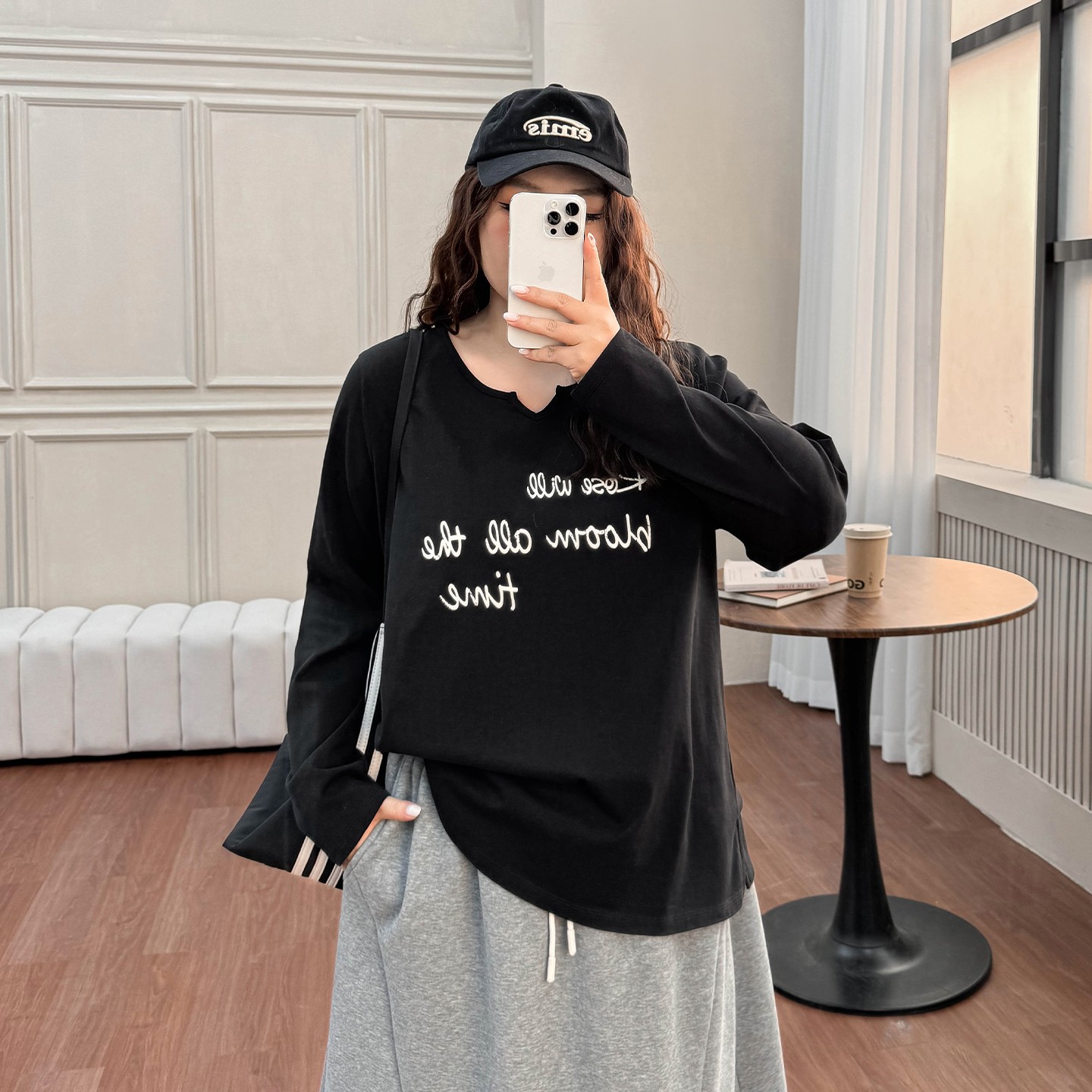 DC8662大码女装【松弛感字母T】胖mm秋季V领印花T恤200斤长袖打底衫