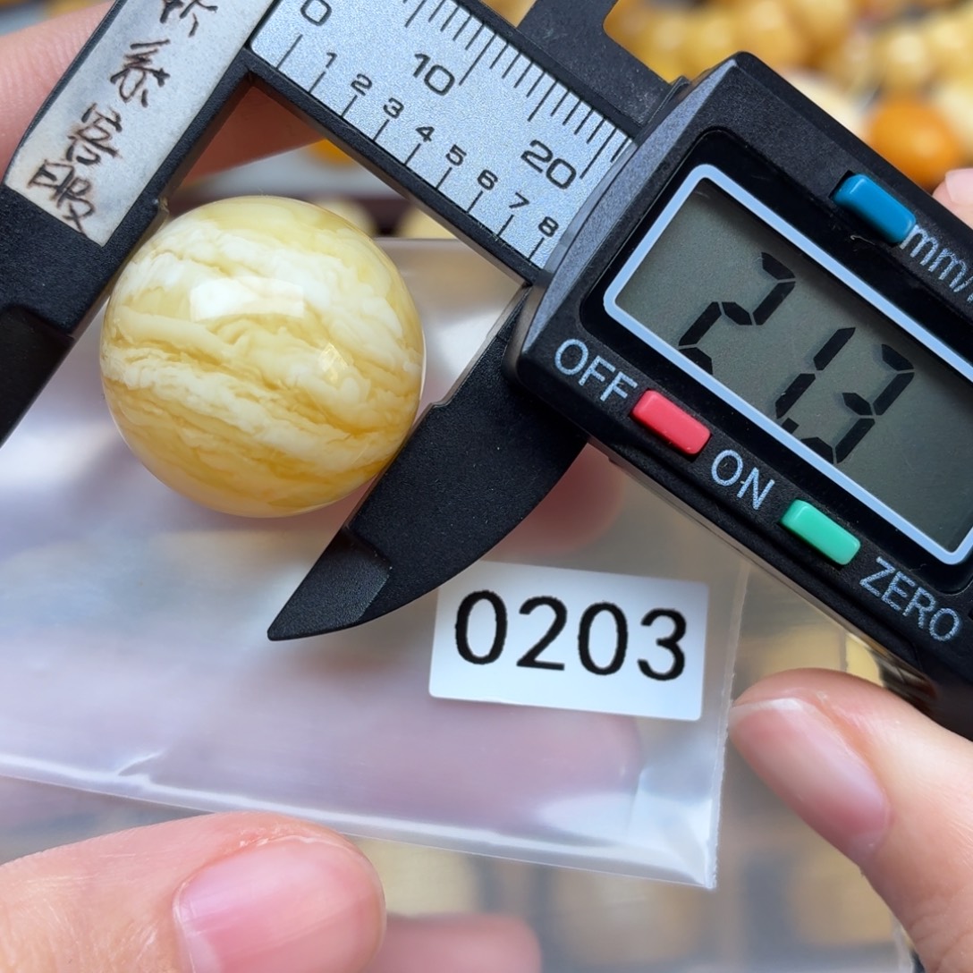 琥珀未镶嵌裸石蜜蜡