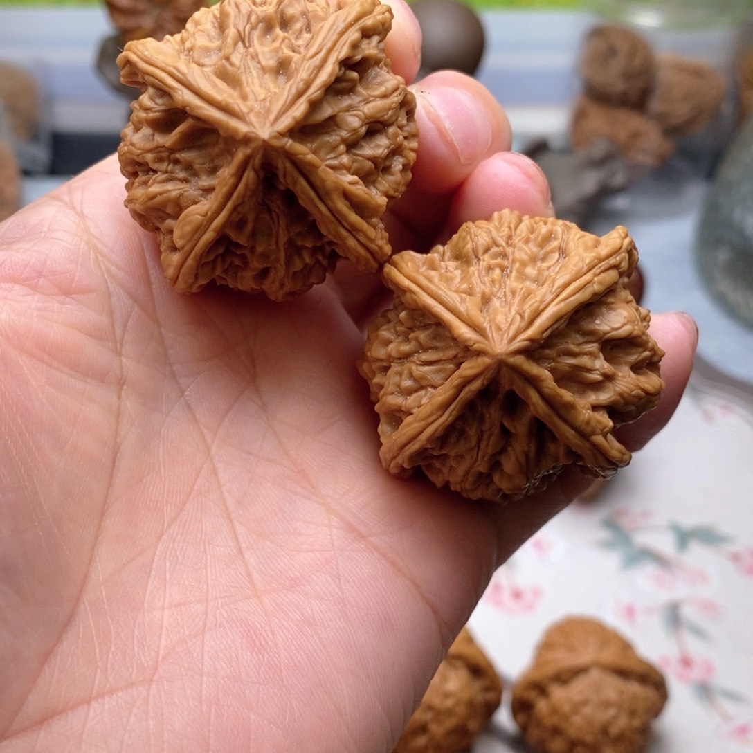 【闪购商品】文玩核桃把件四棱44