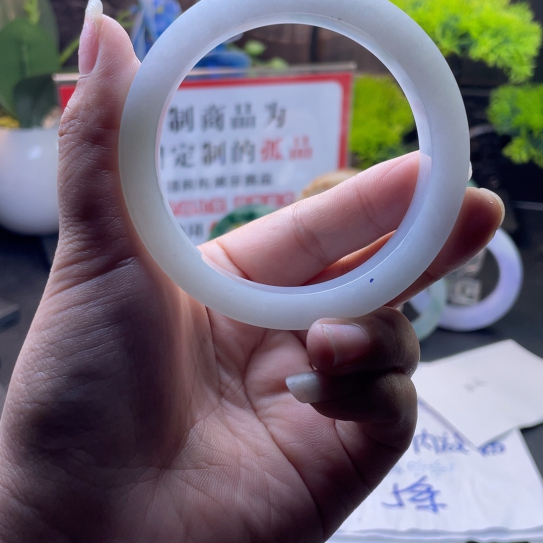 人***意未镶嵌定制翡翠翡翠手镯