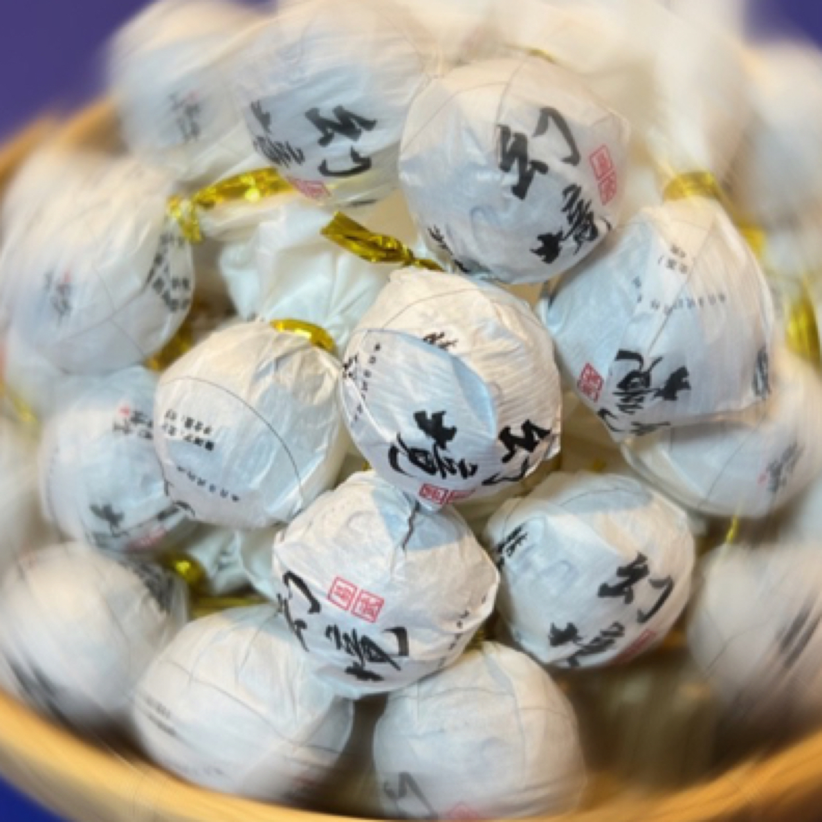 【易武幻境龙珠】2024年春易武幻境精选特大古树普洱生茶龙珠