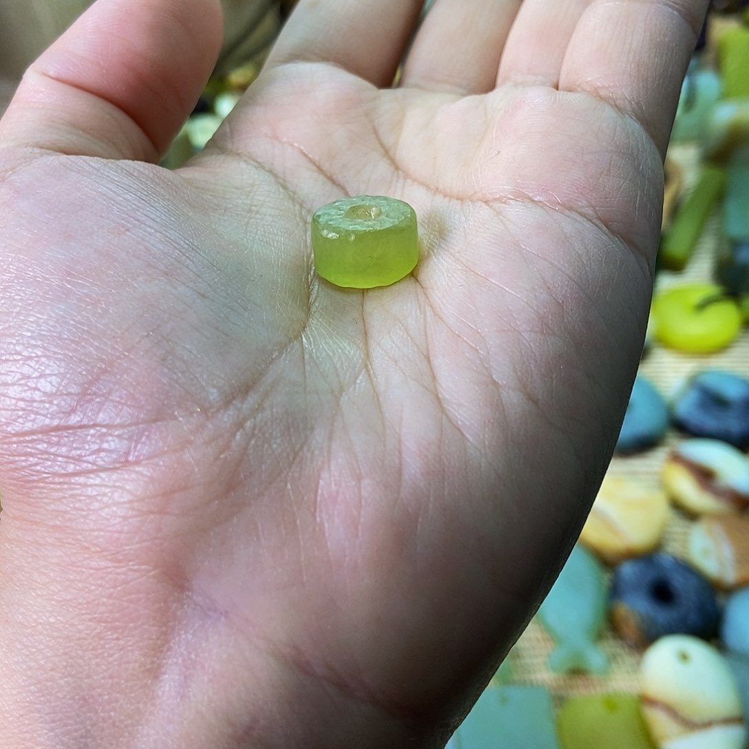 未镶嵌蛇纹石玉挂件吕****周