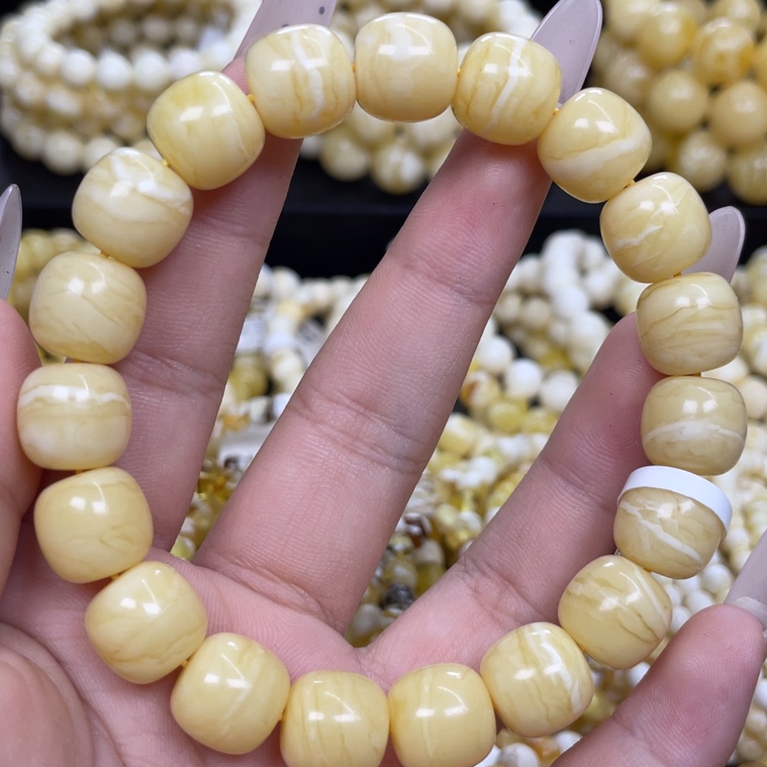 蜜蜡未镶嵌珠宝奇石12m