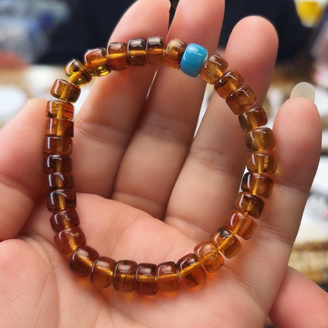 琥珀未镶嵌裸石七