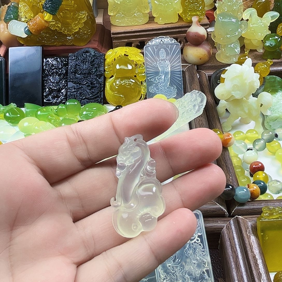 岫玉未镶嵌吊坠(不含链)