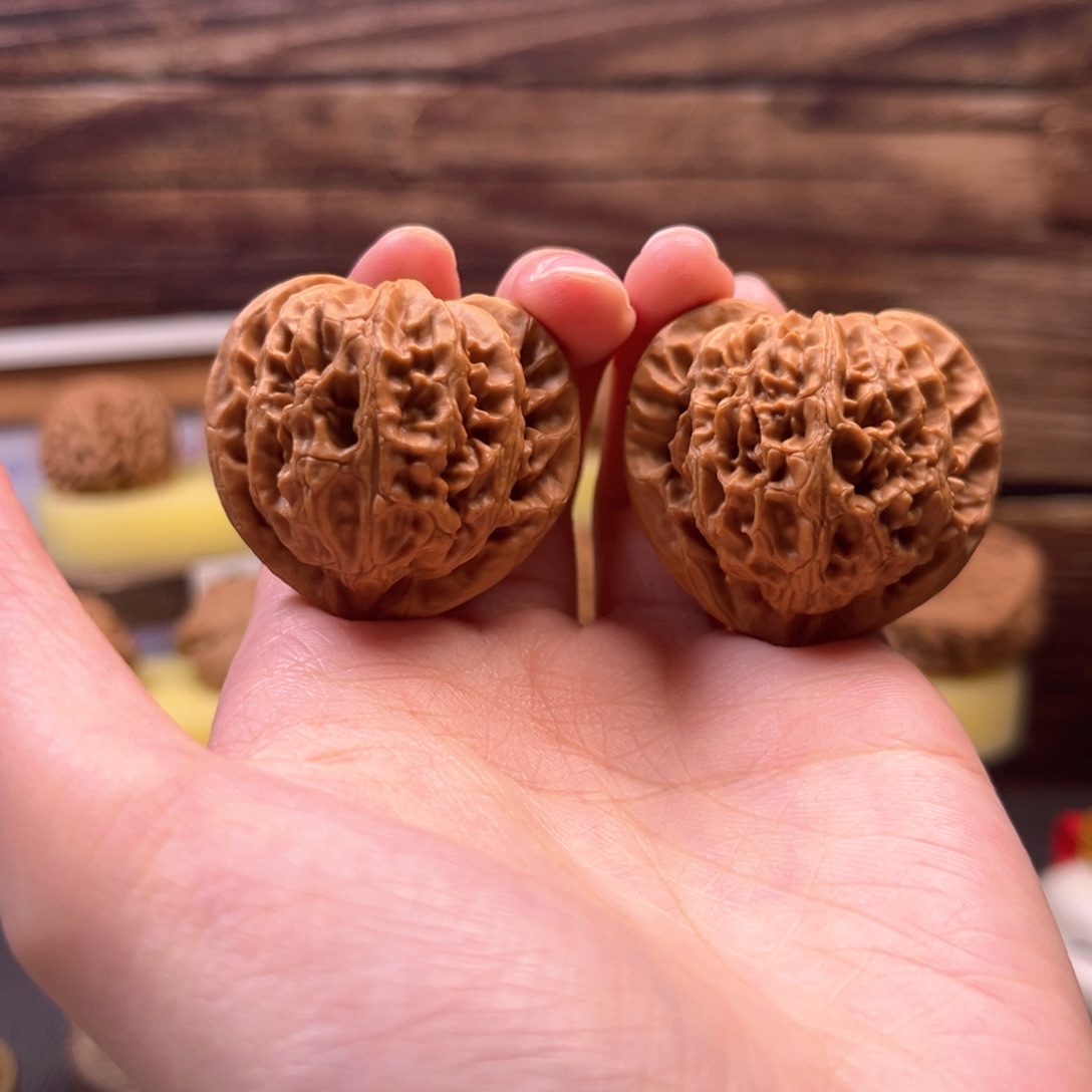 吊坠桃核宫灯37+闪52