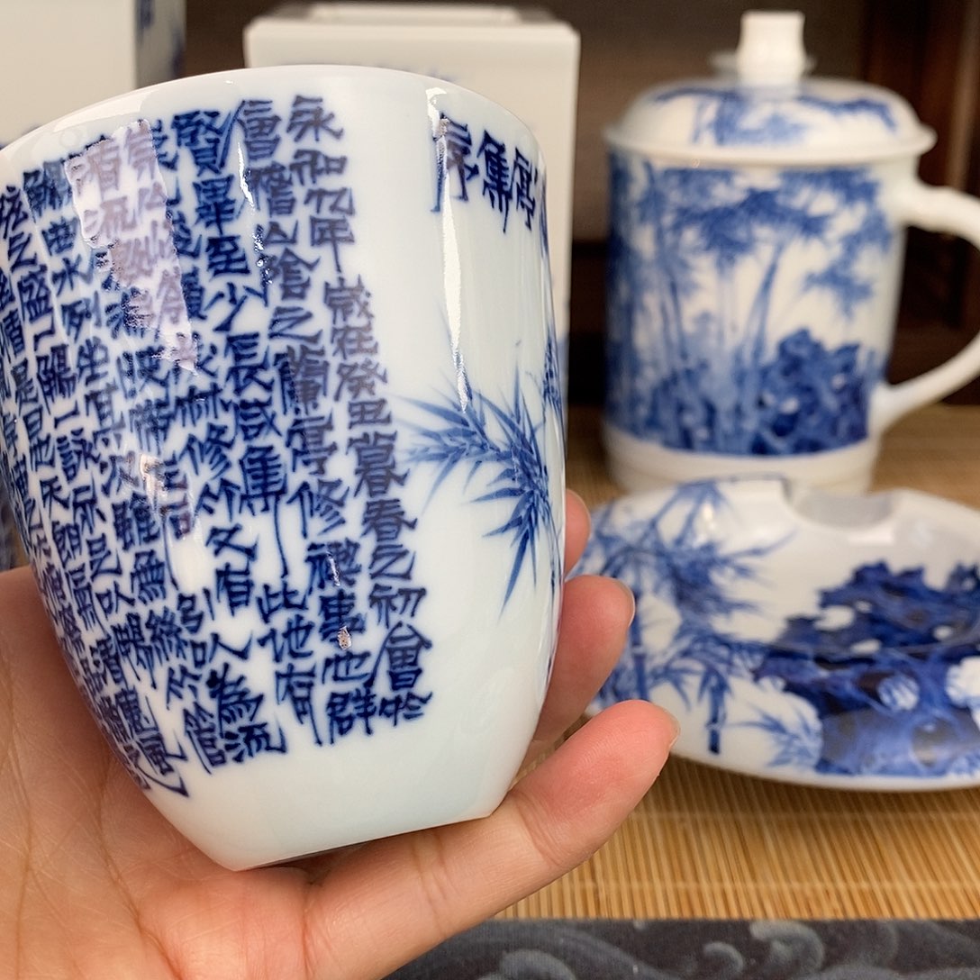 水**色青花玲玲石个人作品