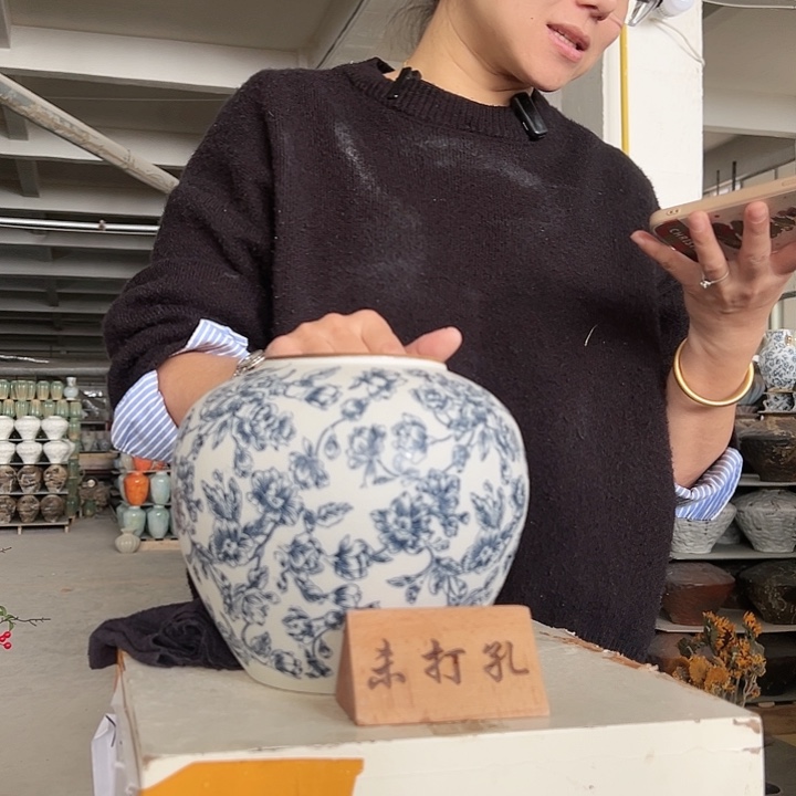 景德镇陶瓷花瓶工厂
