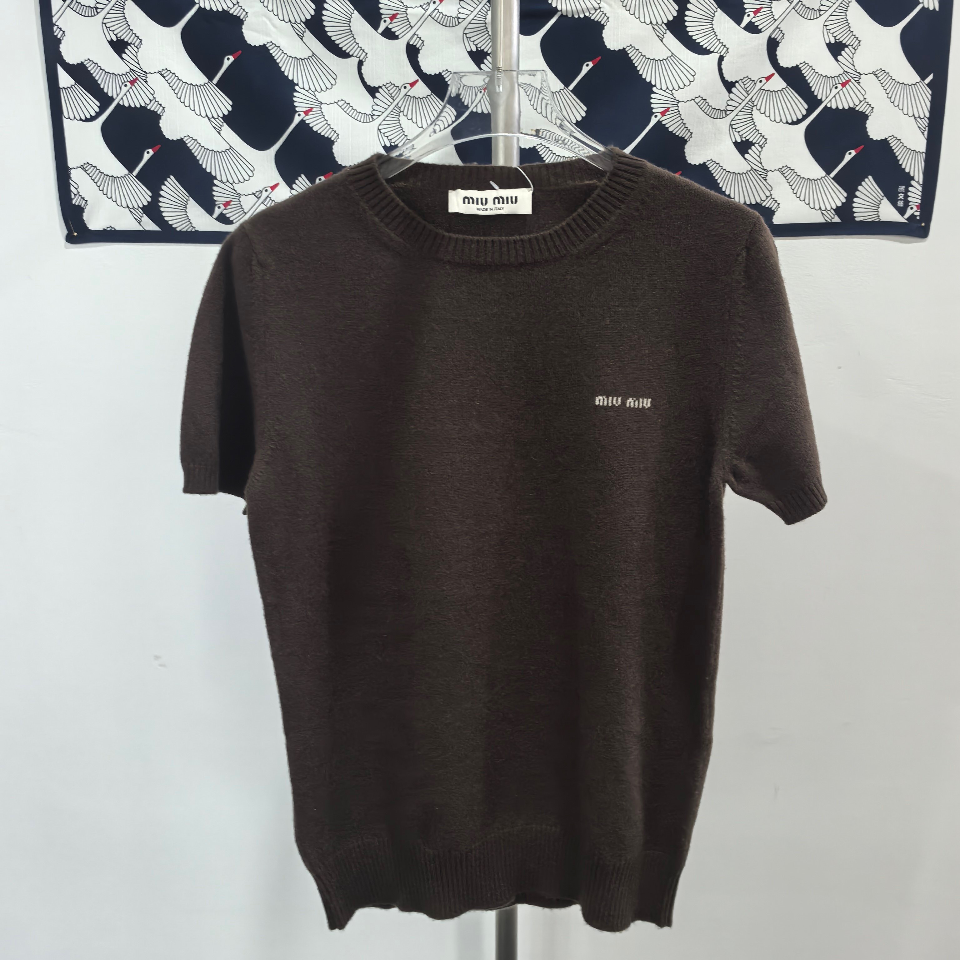 99新 MIU MIU/缪缪 miumiu缪缪棕色山羊绒针织衫短袖上衣40码