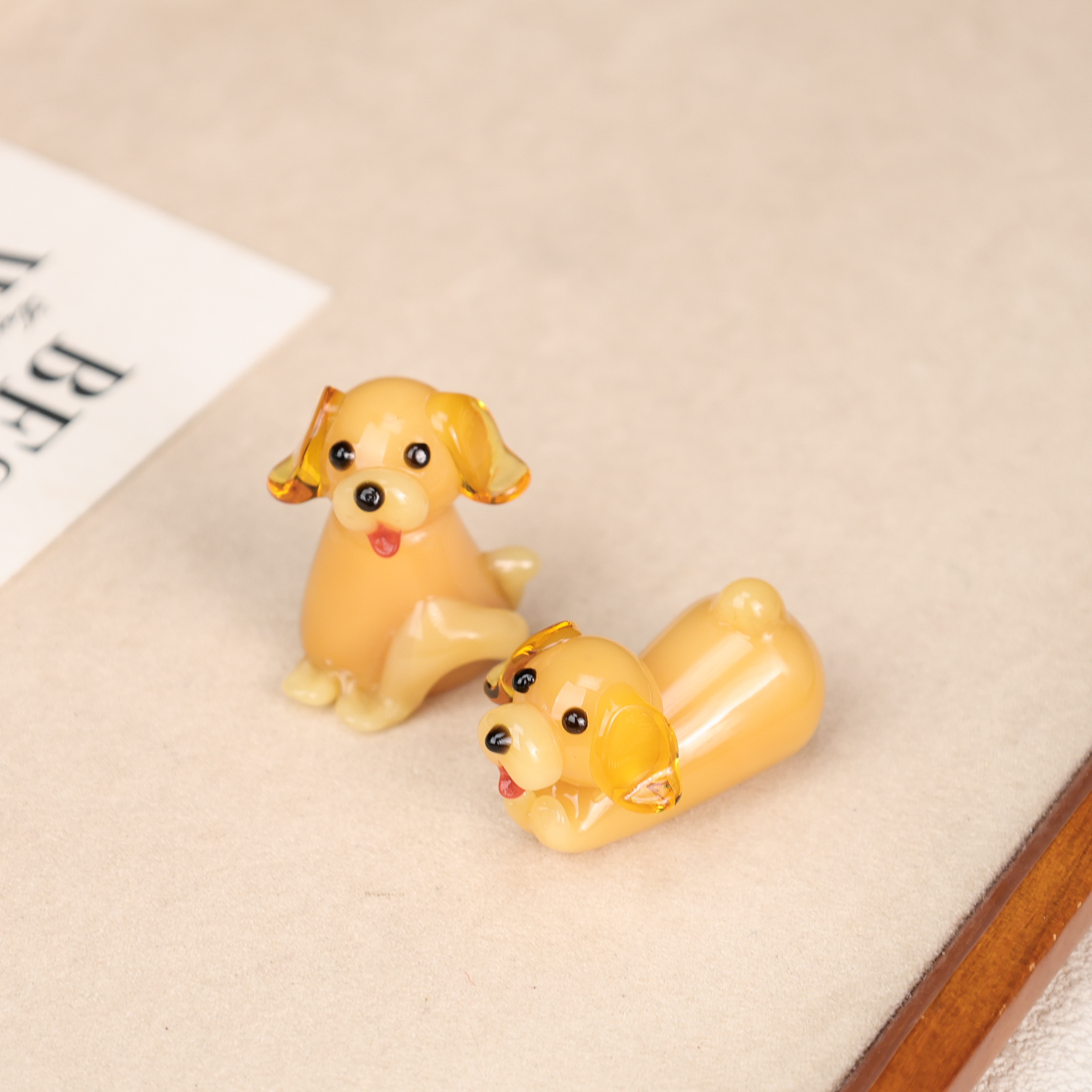LZ5206黄色小狗琉璃摆件一对