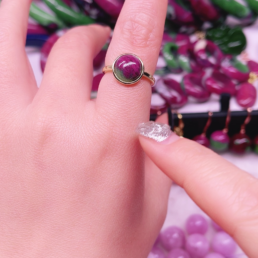 未镶嵌红宝石戒指