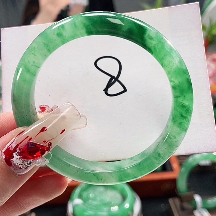 石英质玉手镯未镶嵌天然A货非洲翠手镯