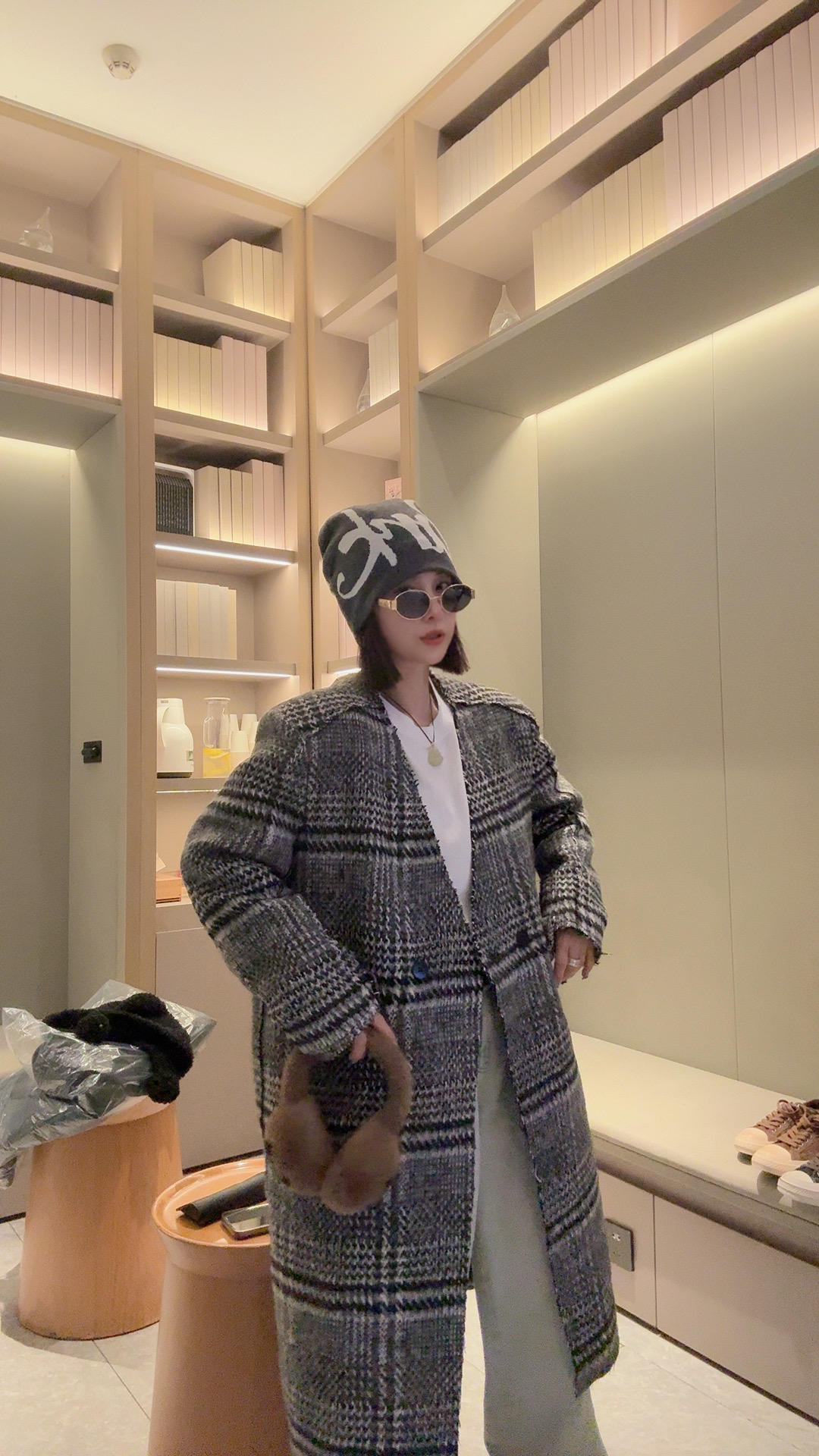 89968:女格纹常规款袖型英式风羽绒秋冬加厚