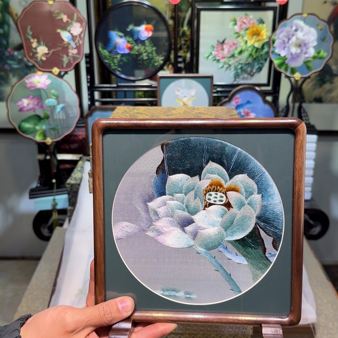 刺绣刺绣工艺精湛