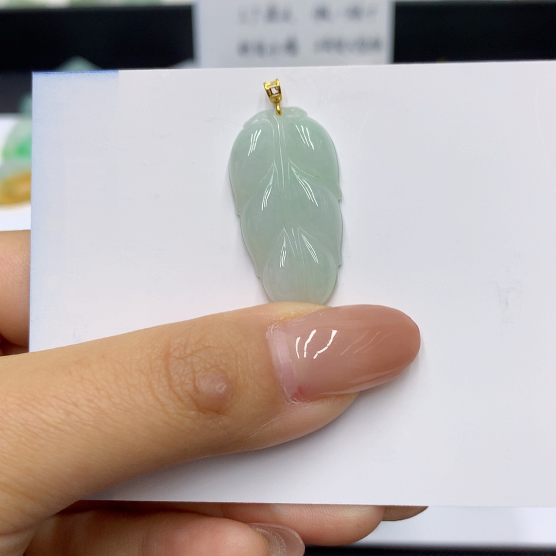 翡翠颈饰未镶嵌翡翠颈饰未镶嵌