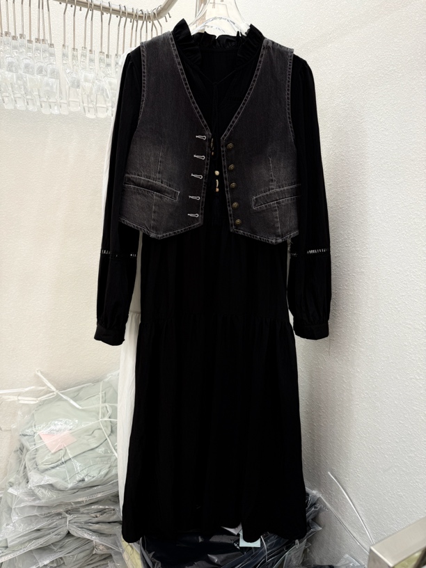 气质优雅灰色背心连衣裙两件套时尚显瘦