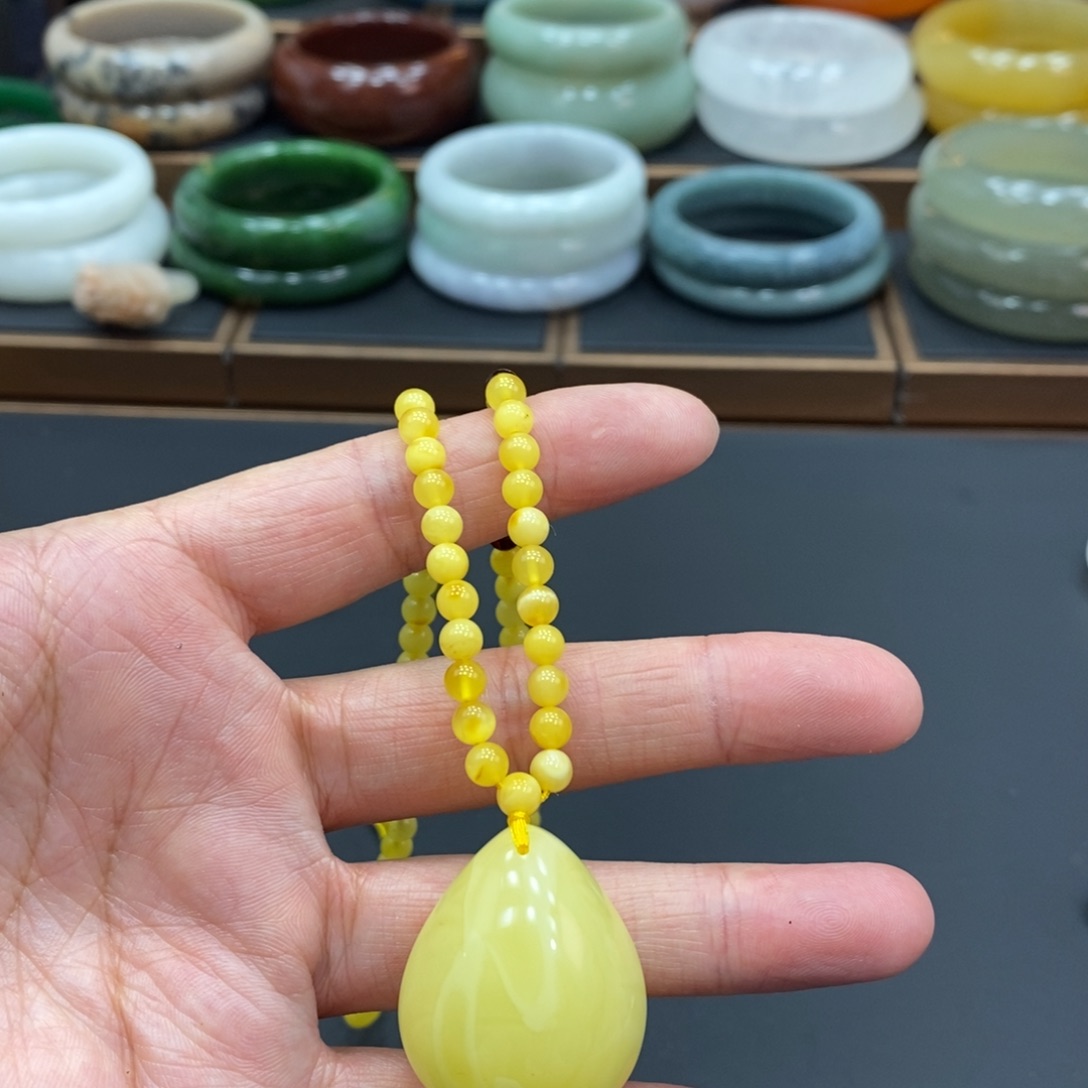 非****未镶嵌蜜蜡裸石吊坠