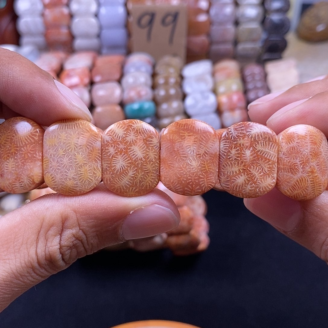 硅化珊瑚（珊瑚玉）未镶嵌手牌彩虫13