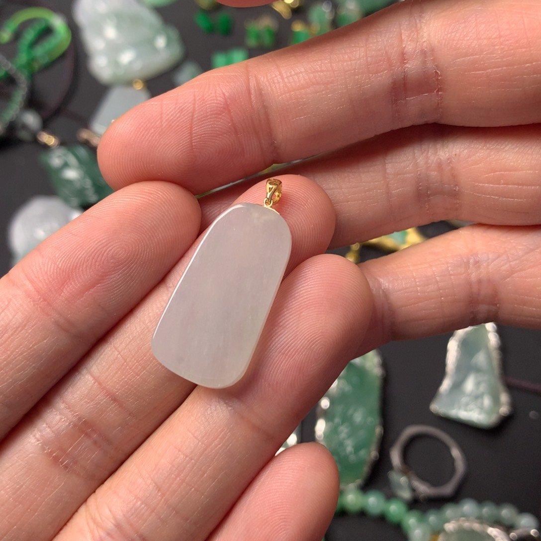 翡翠吊坠(不含链)18K金镶嵌