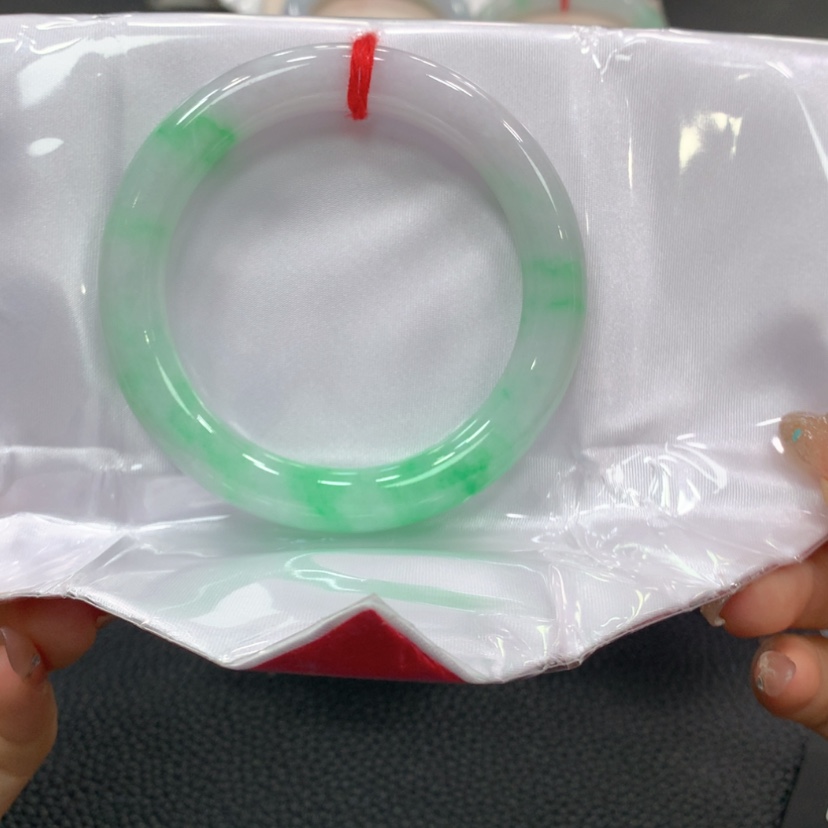 【闪购商品】翡翠手镯未镶嵌是**啊翡翠