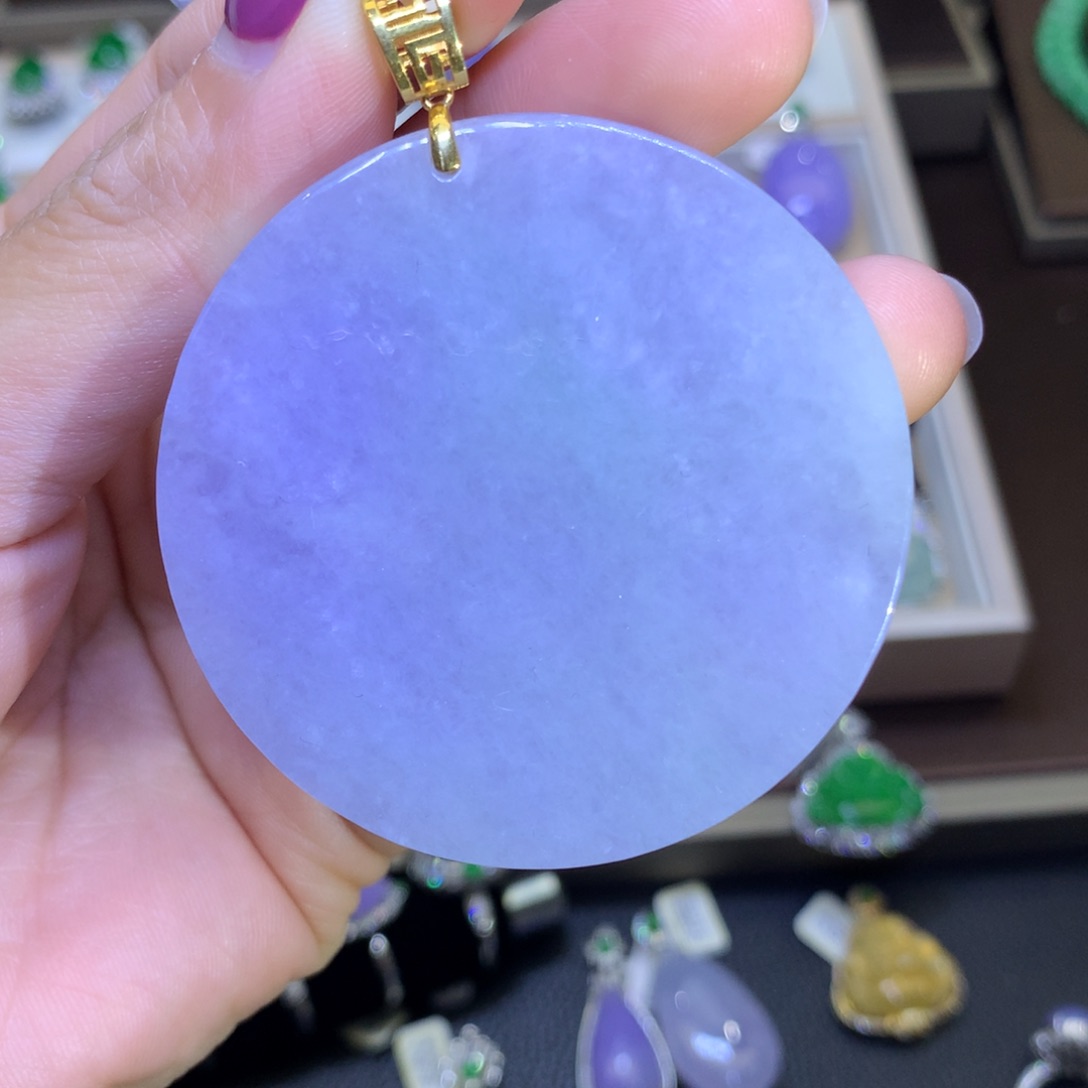 翡翠颈饰18K金镶嵌翡翠