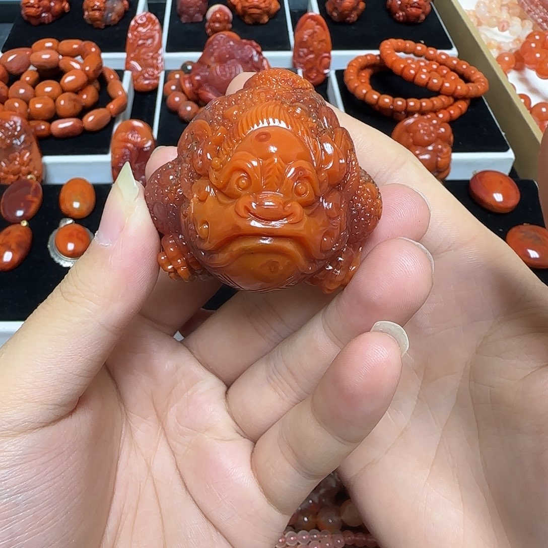 南红玛瑙未镶嵌颈饰
