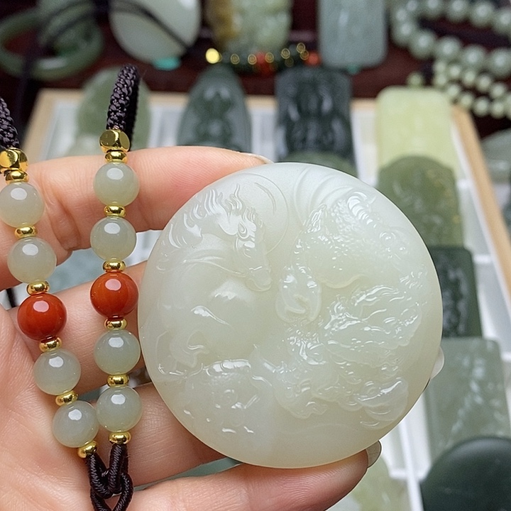 和田玉未镶嵌颈饰