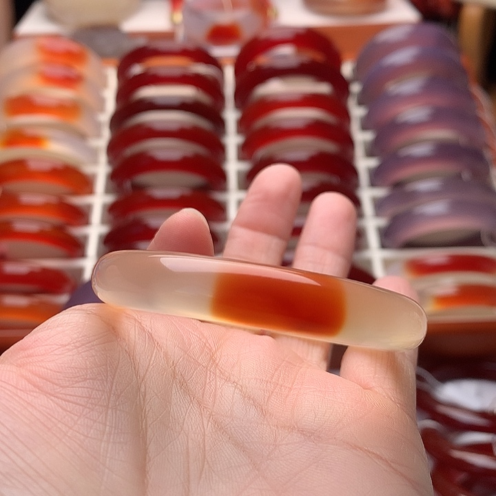 玛瑙/玉髓未镶嵌手镯