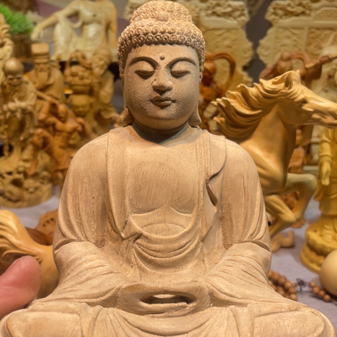 香杉木大**啦香樟木佛祖瑕疵