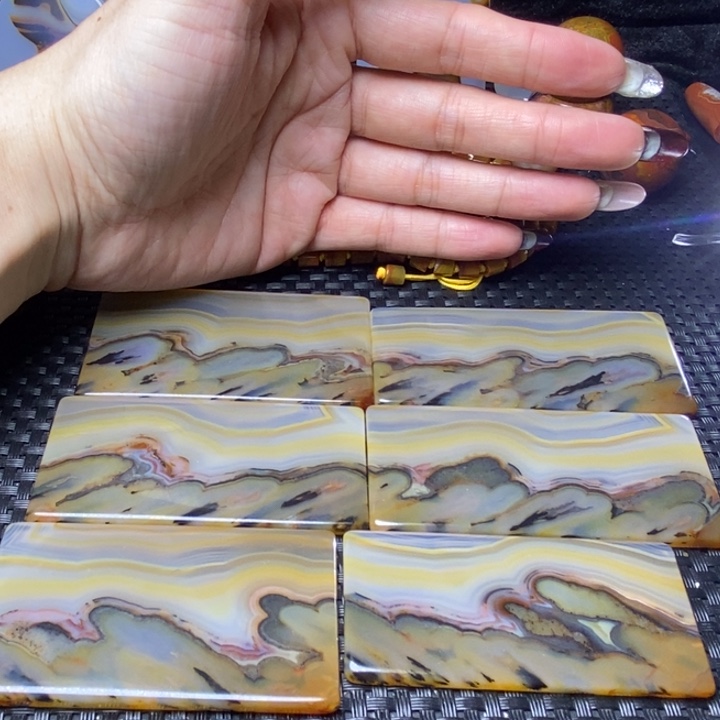 玛瑙/玉髓颈饰未镶嵌行***止