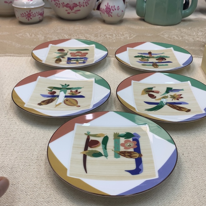 瓷片这首单曲的歌