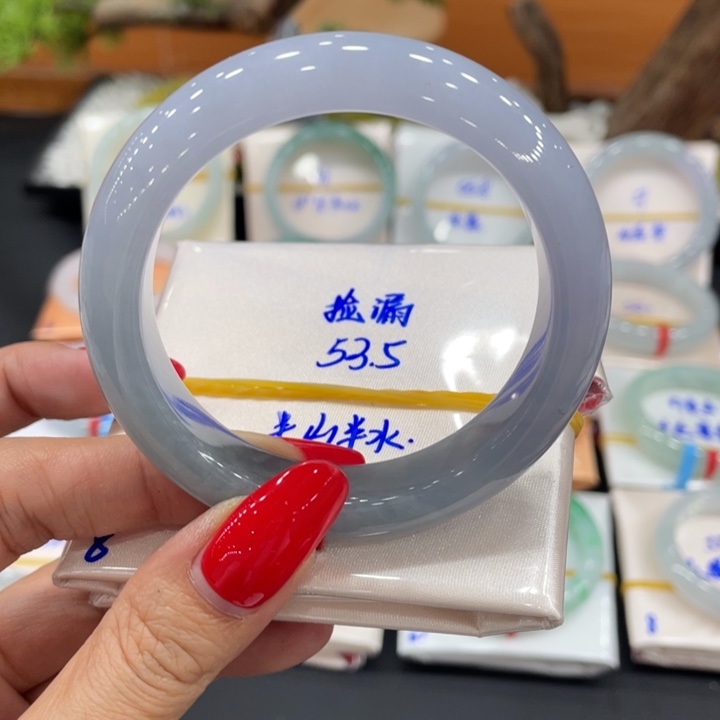 翡翠未镶嵌手镯缅甸翡翠