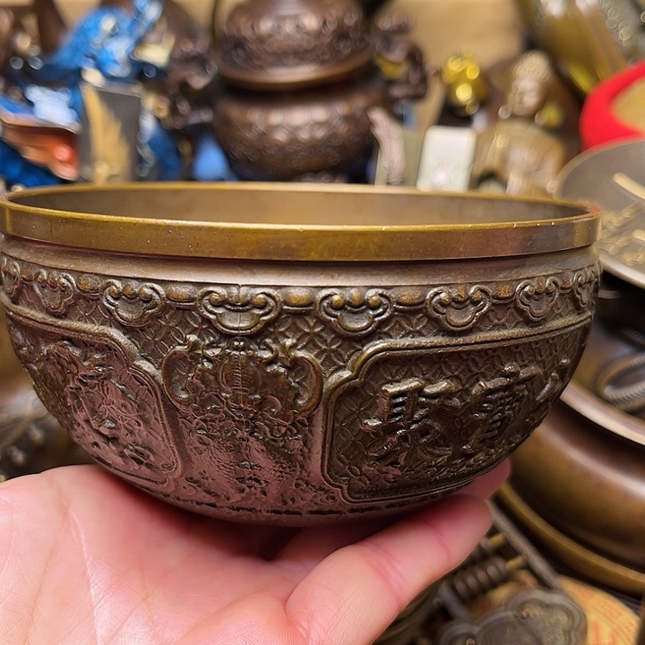 精美铜器批发档口