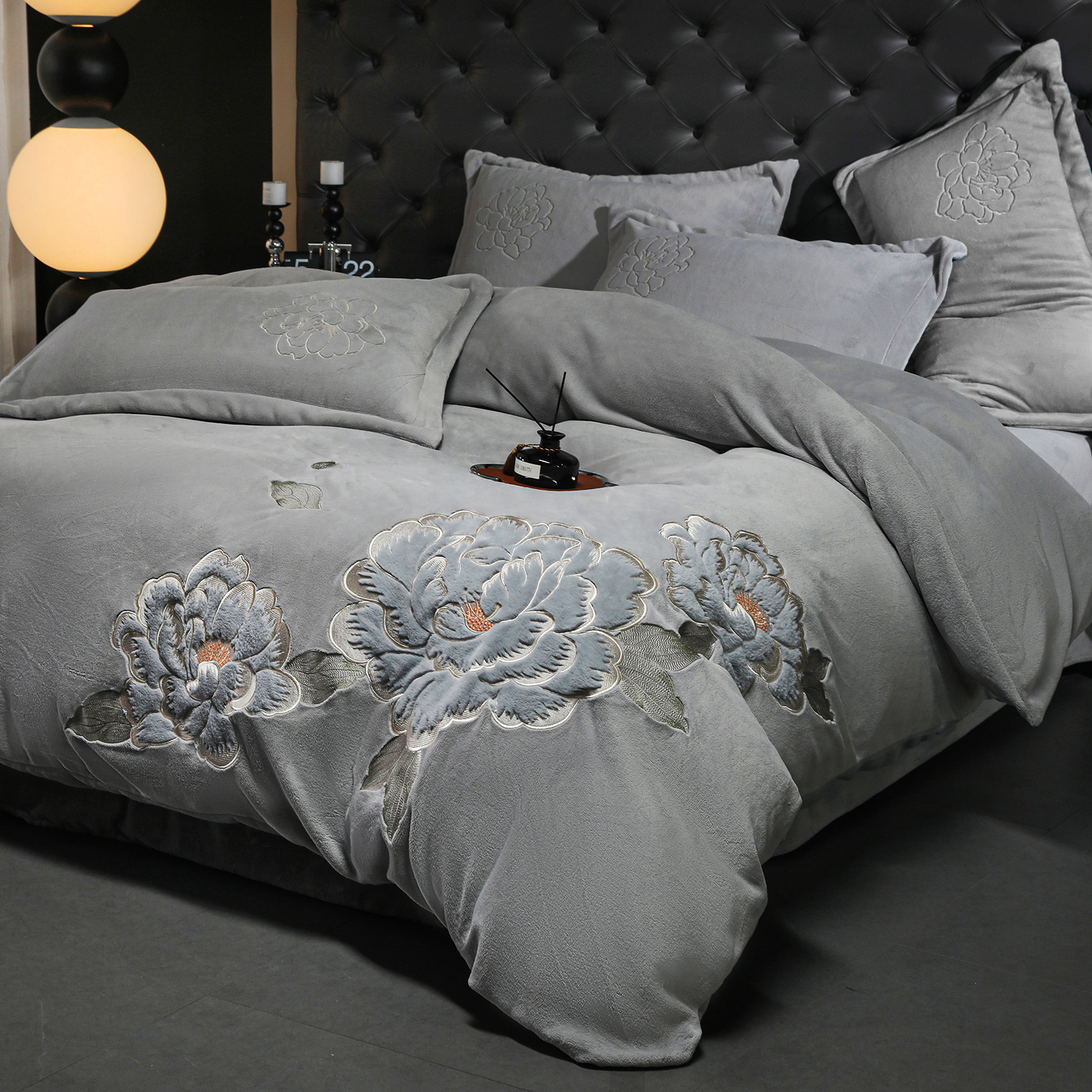 【繁花】灰轻奢绣花加厚婴肤绒四件套刺绣牛奶绒被套床单枕套