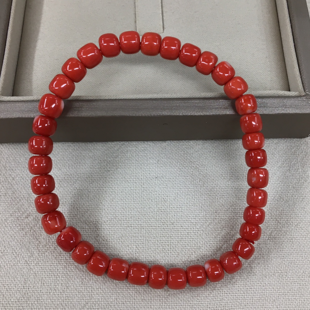 红珊瑚莫莫老型桶珠手串5.2-5.8mm