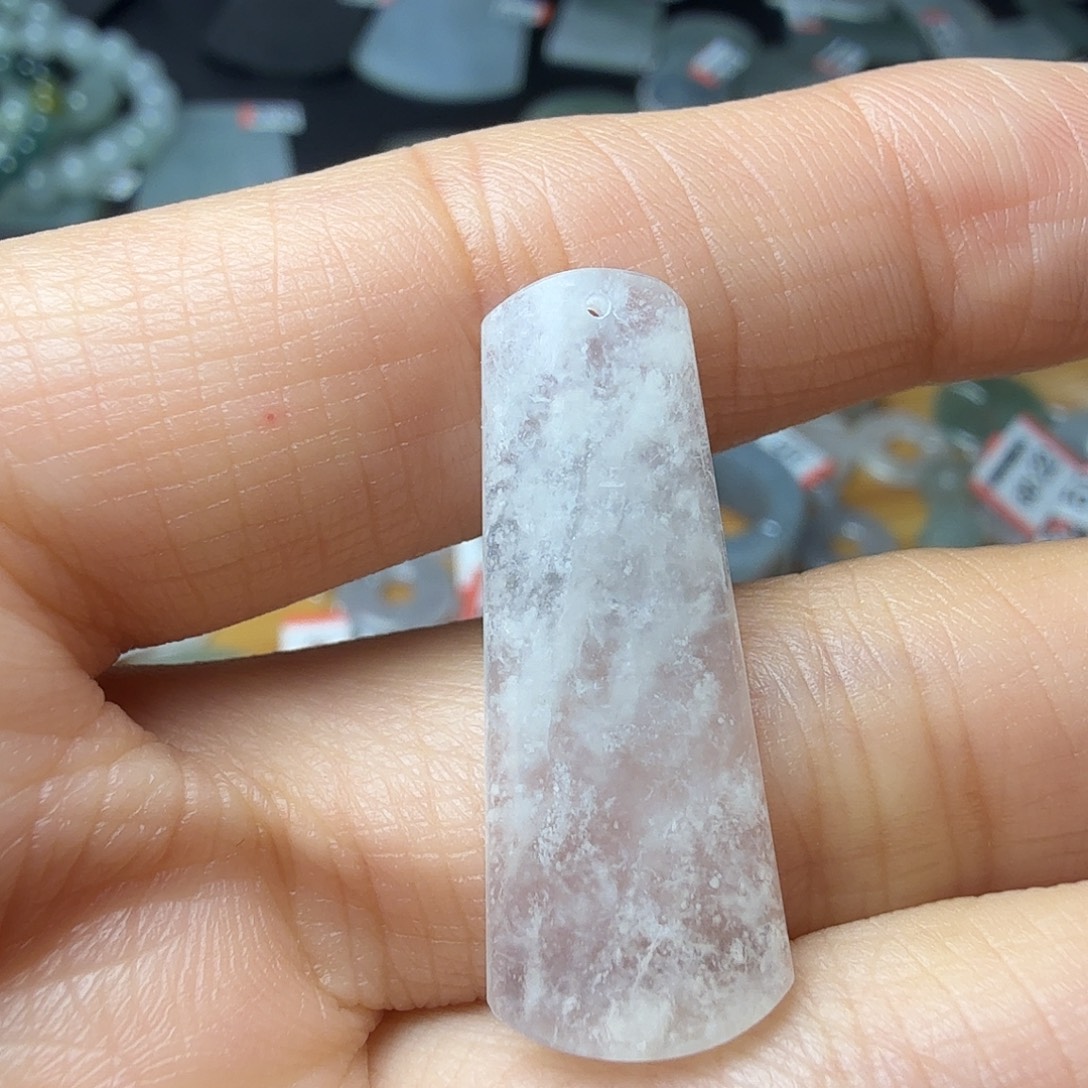 翡翠未镶嵌颈饰天然缅甸翡翠A货