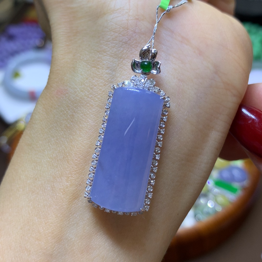 【闪购商品】翡翠颈饰18K金镶嵌翡翠